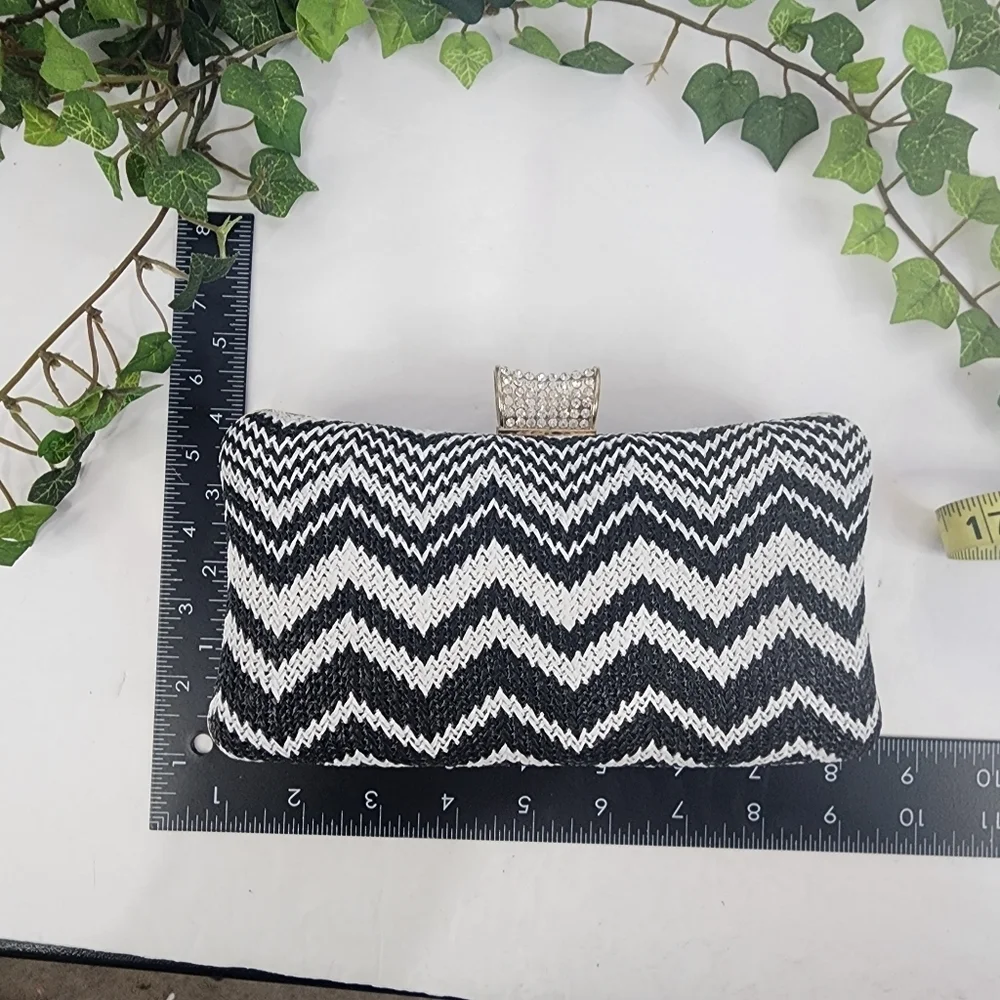 Black White Geometric Chevron Hard Case Clutch Bag New